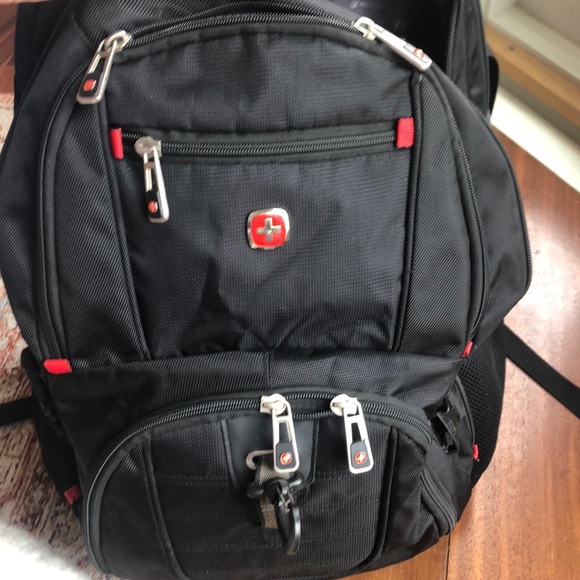 SwissGear Waterproof Black Backpack - Picture 5 of 7